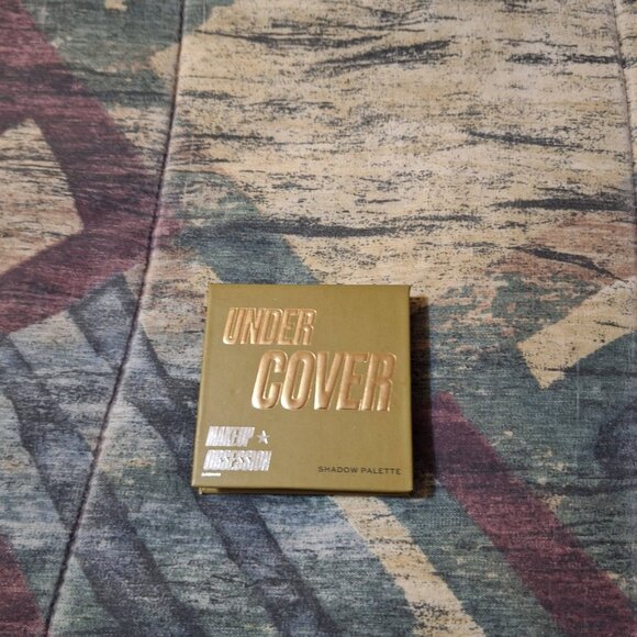 Makeup Obsession Under Cover Eyeshadow Palette (Lightly Swatched, Not Used) - Picture 2 of 2